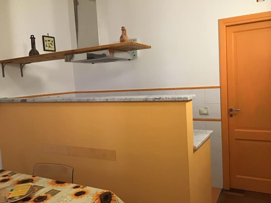 Appartamento Alessandro Al Porto Palermo Bagian luar foto